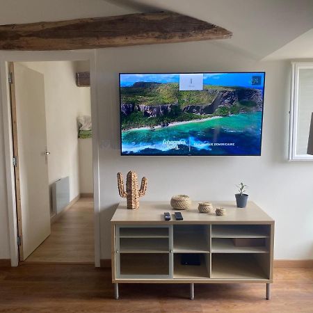 Charmant Appartement Avec Spa Fontenay-le-Comte Esterno foto