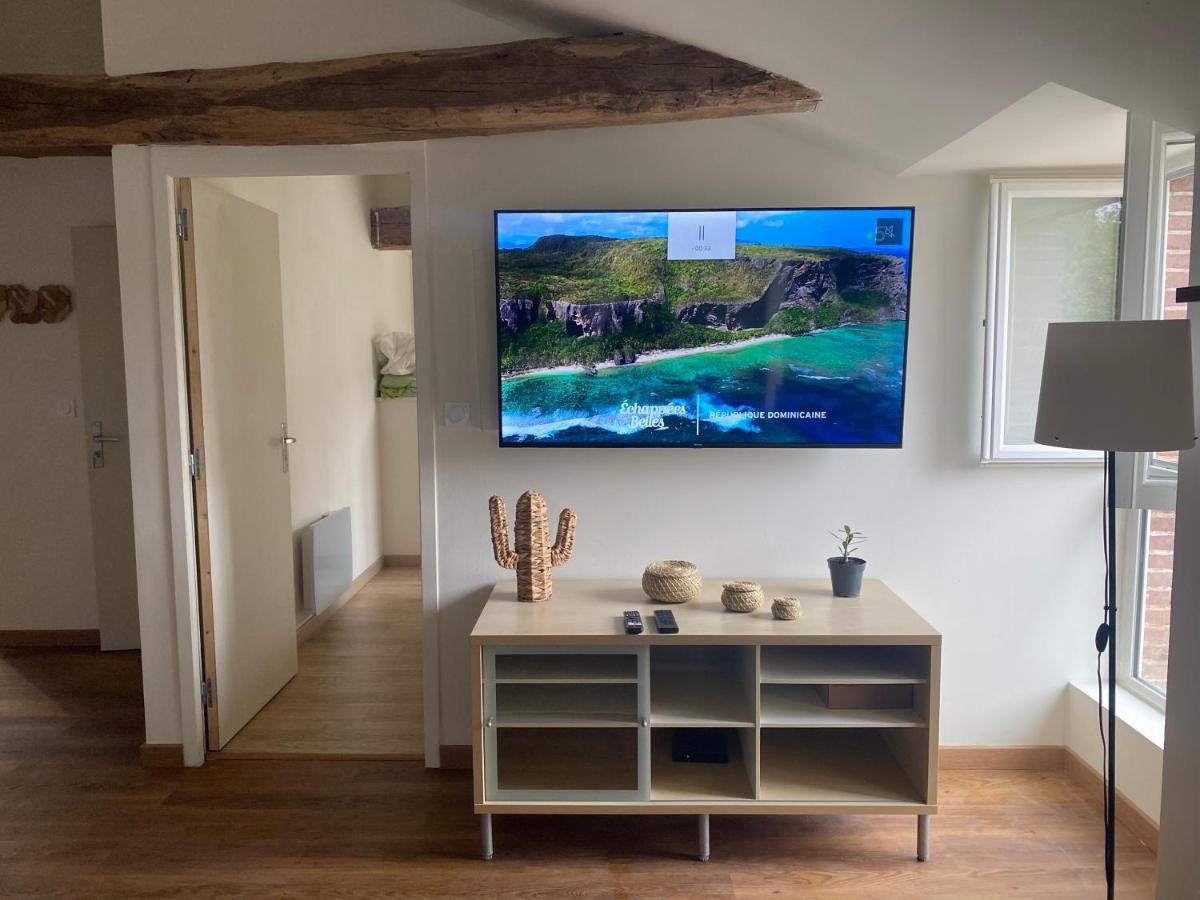 Charmant Appartement Avec Spa Fontenay-le-Comte Esterno foto